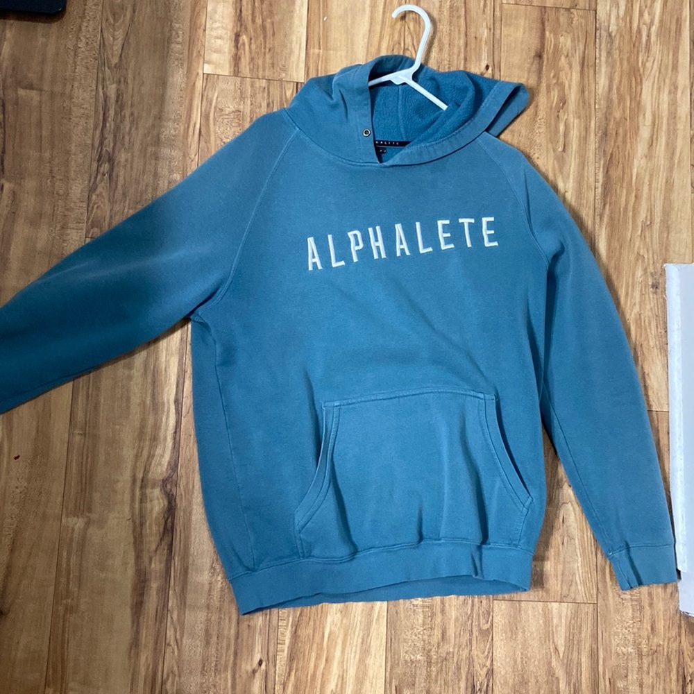 Alphalete hoodie